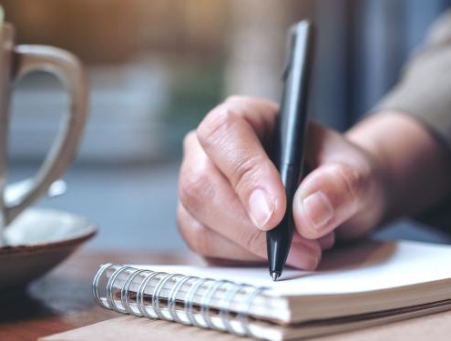 Scrivere in modo chiaro e semplice: la lezione di Warren Buffett